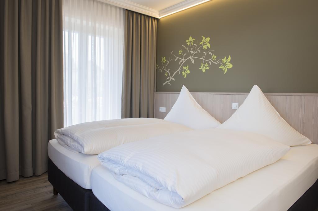 Hotel-Gasthof Huber Ebersberg Luaran gambar